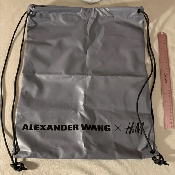 Alexander Wang & H&M VIP Pro Drawstring Back Pack Yoga Gym Beach Bag Limited NEW - Picture 4 of 6
